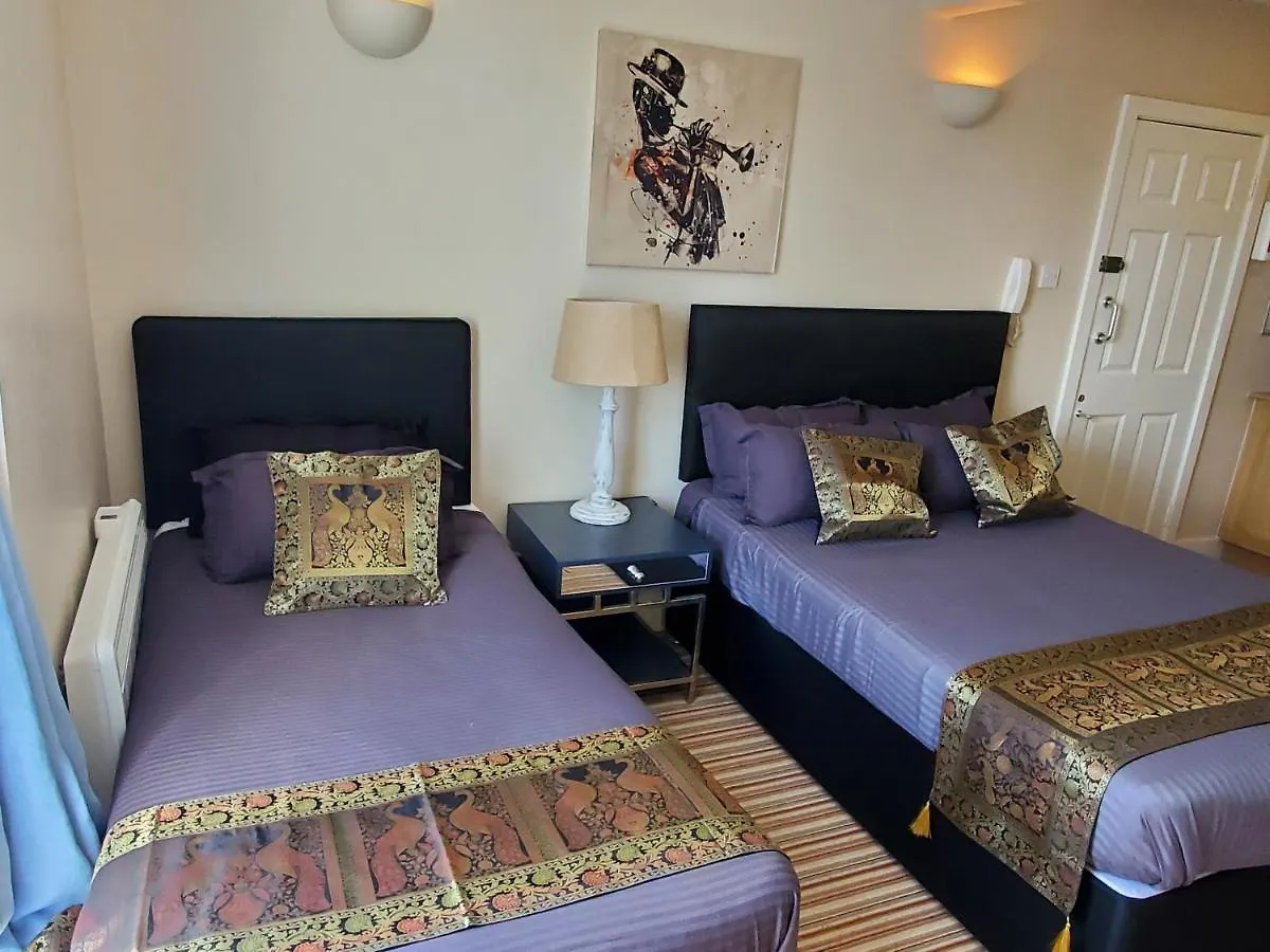 Bed and Breakfast Kgt House Dublín 3*,  Irlanda
