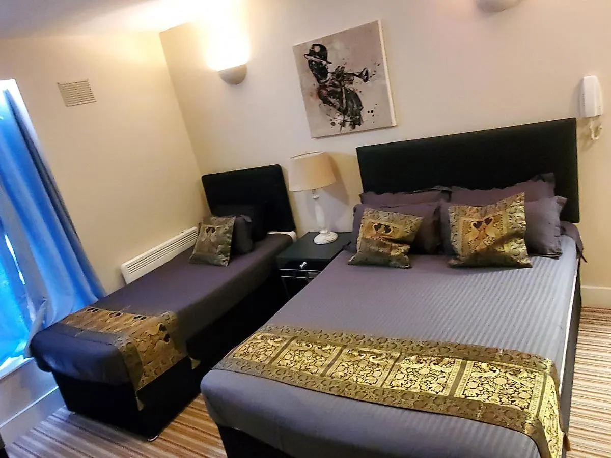 Bed and Breakfast Kgt House Dublín 3*,