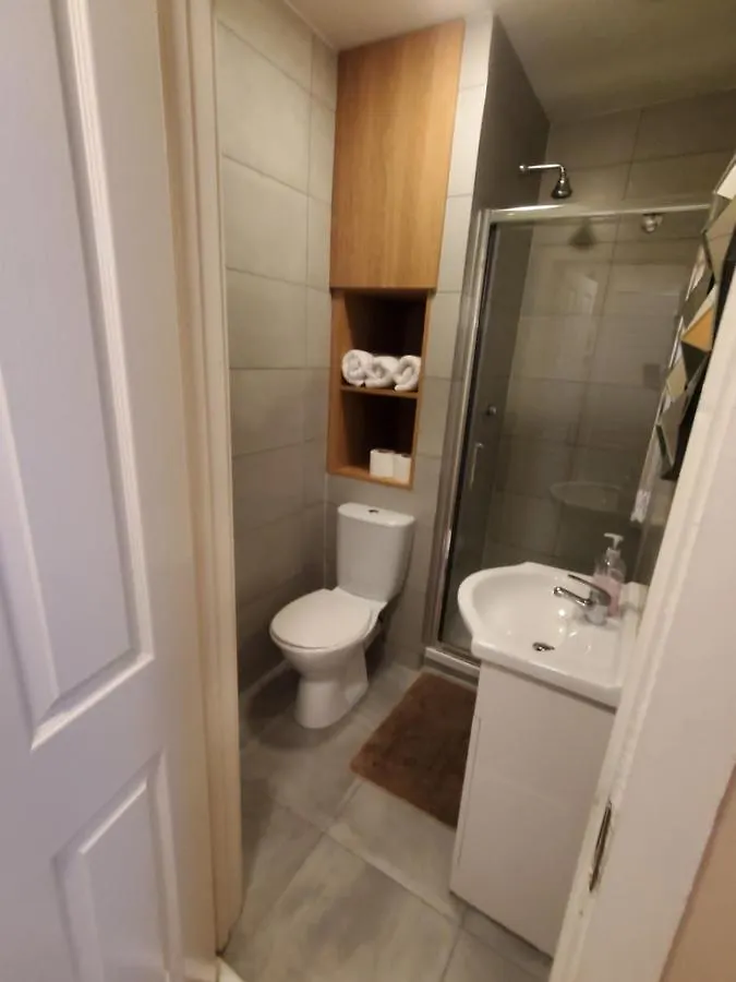 Bed and Breakfast Kgt House Dublín